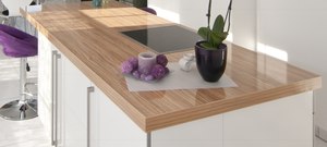 Küche - Arbeitsplatte mit Holzdekor