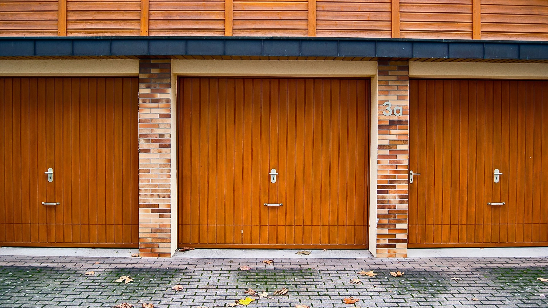 Garagentor aus Holz